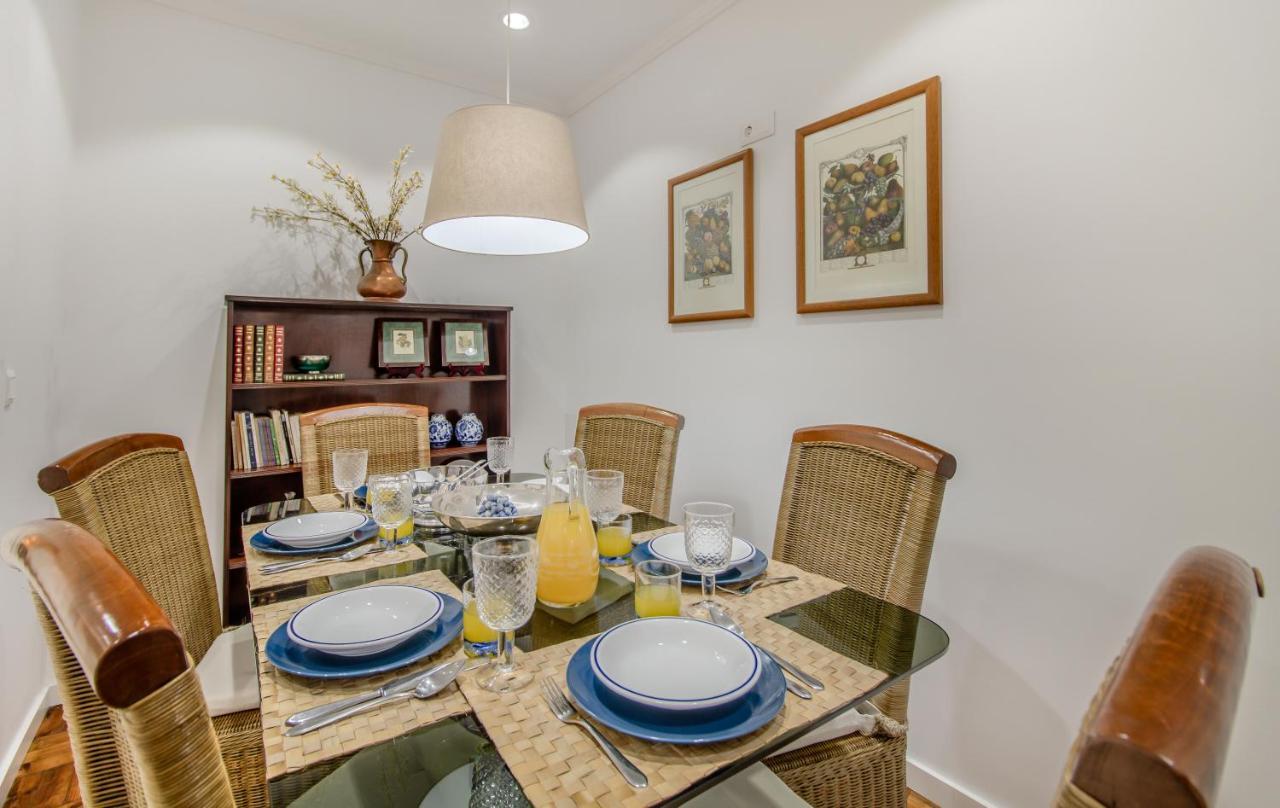 At Roma Boulevard Apartment