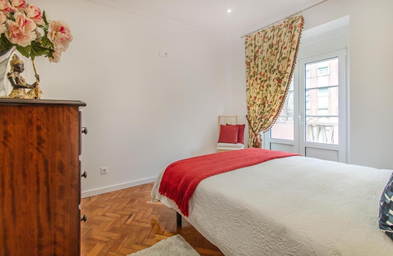 At Roma Boulevard Apartment